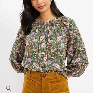 Loft size XL EUC, beautiful green print blouse. Cute sleeve detail